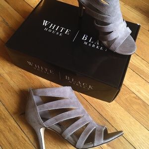 New White House Black Market (WHBM) gladiator heel
